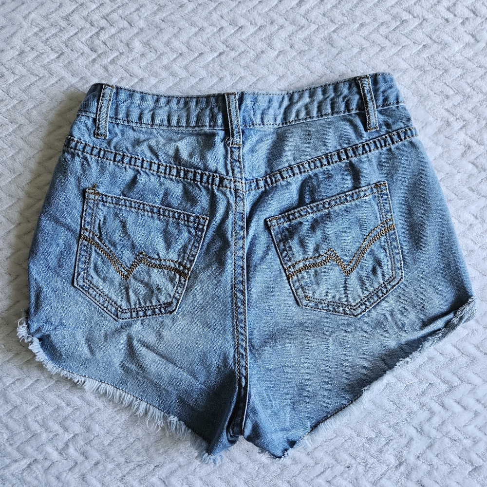 Fashion Nova Hi-Rise Cut-Off Denim Shorts Size Medium (28) - Picture 10 of 12